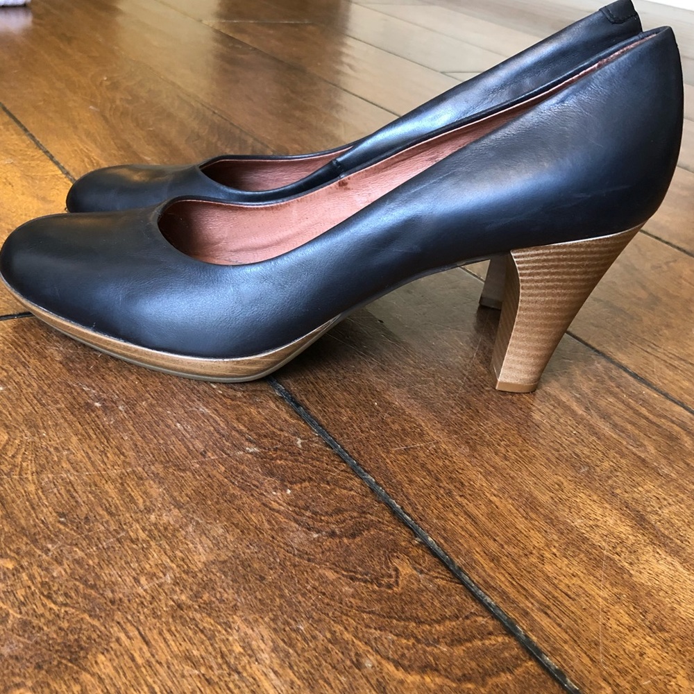 Heels - Picture 5 of 8